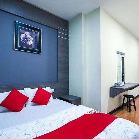 Capital O 812 Hotel Smc Seksyen 13 Шах-Алам Экстерьер фото