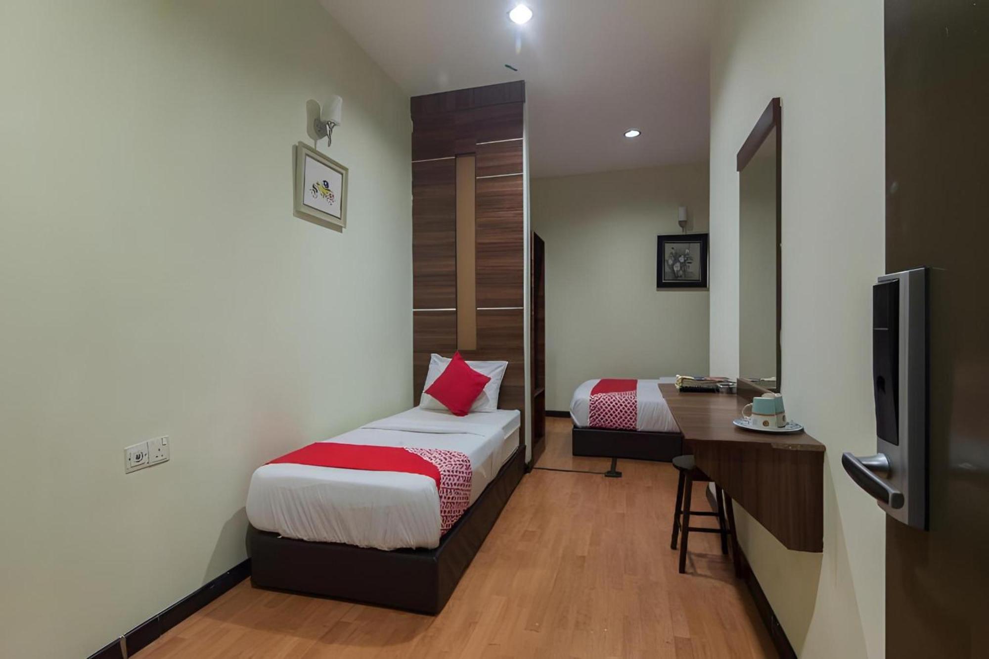 Capital O 812 Hotel Smc Seksyen 13 Шах-Алам Экстерьер фото