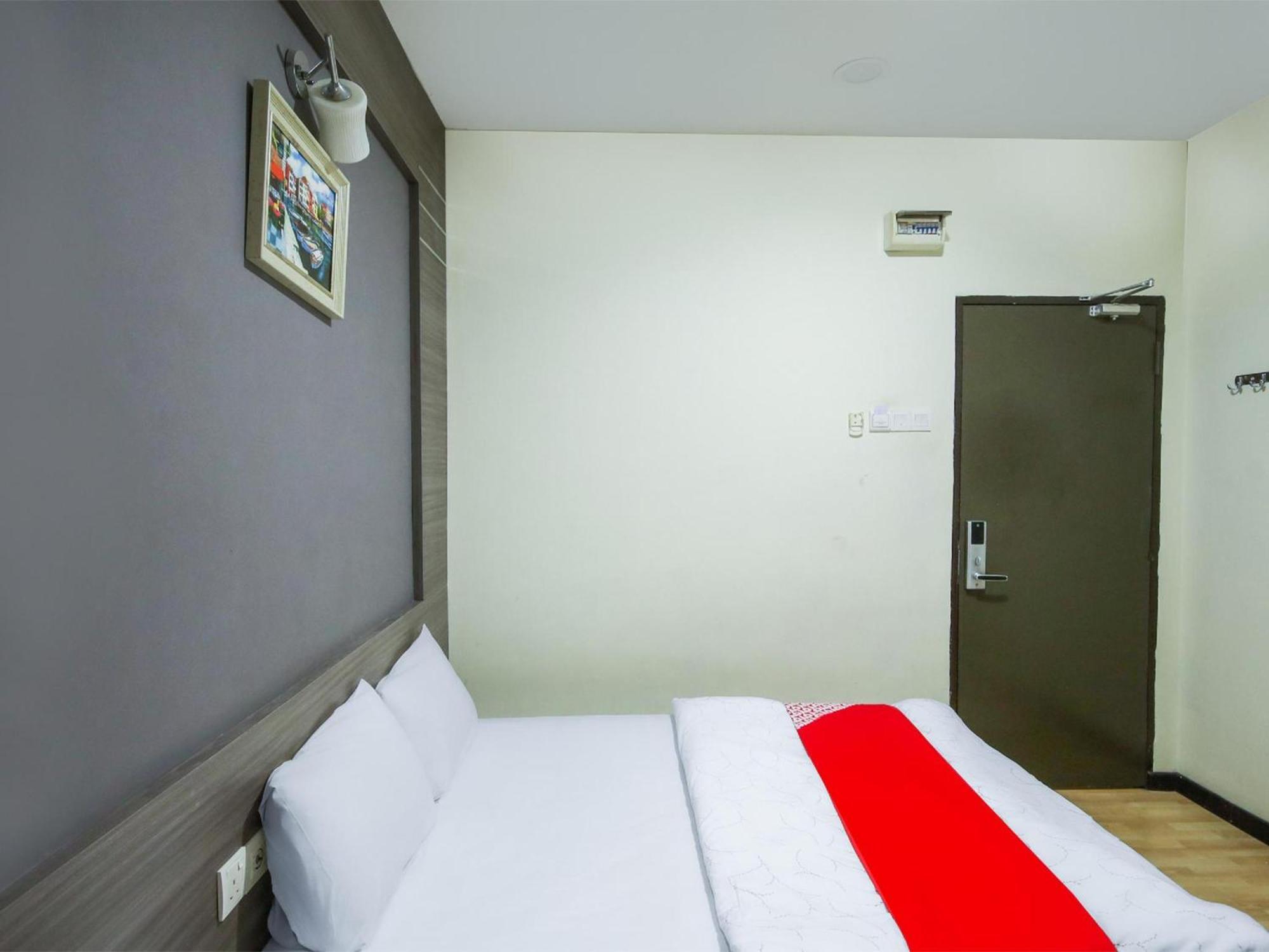 Capital O 812 Hotel Smc Seksyen 13 Шах-Алам Экстерьер фото