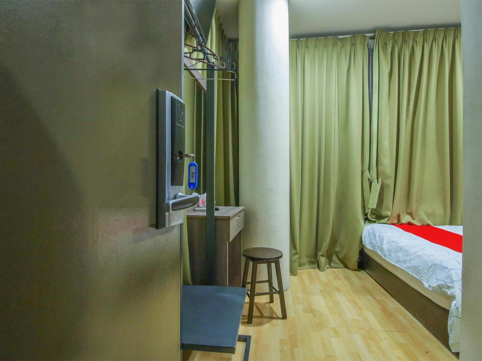 Capital O 812 Hotel Smc Seksyen 13 Шах-Алам Экстерьер фото