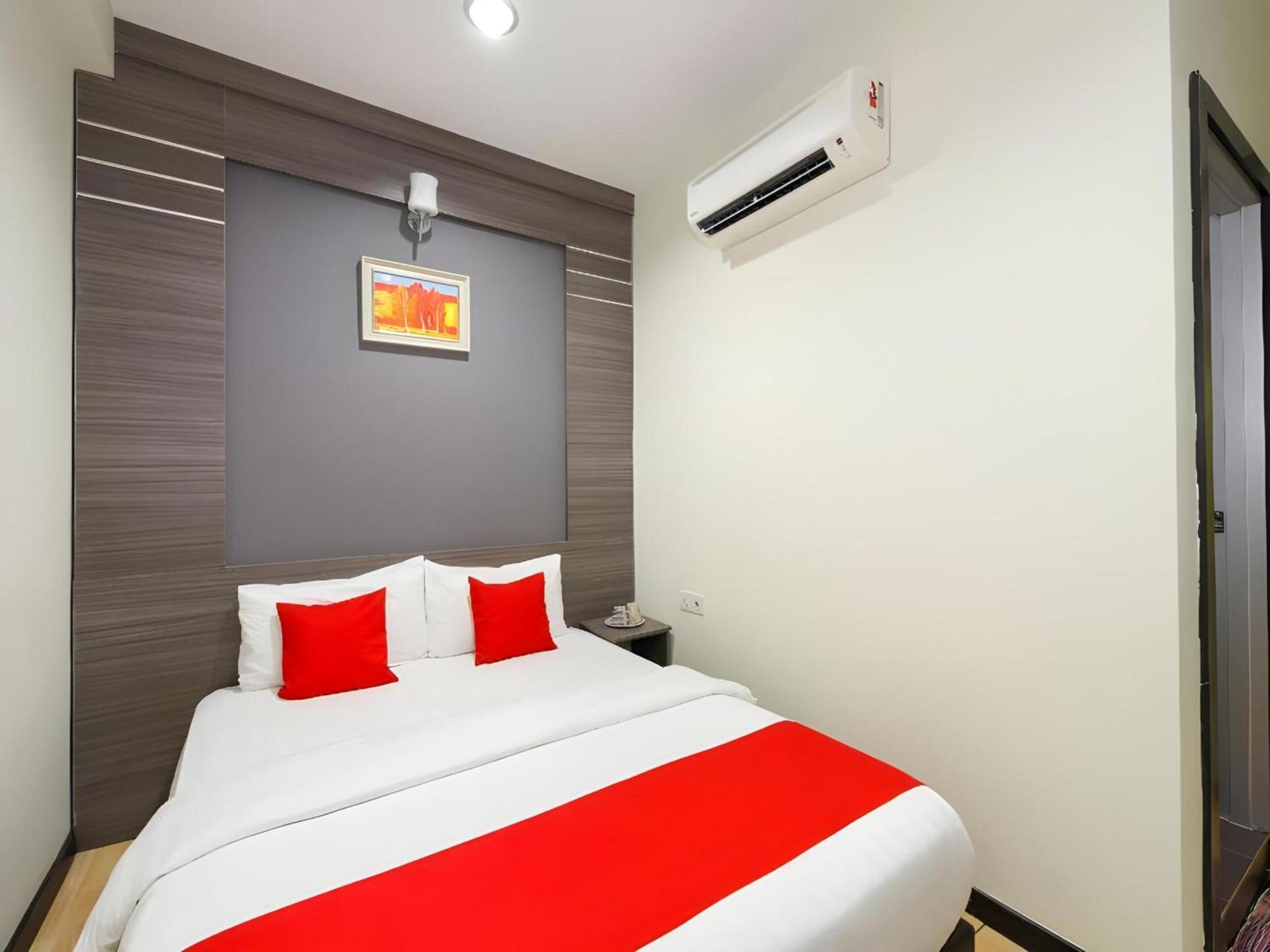 Capital O 812 Hotel Smc Seksyen 13 Шах-Алам Экстерьер фото