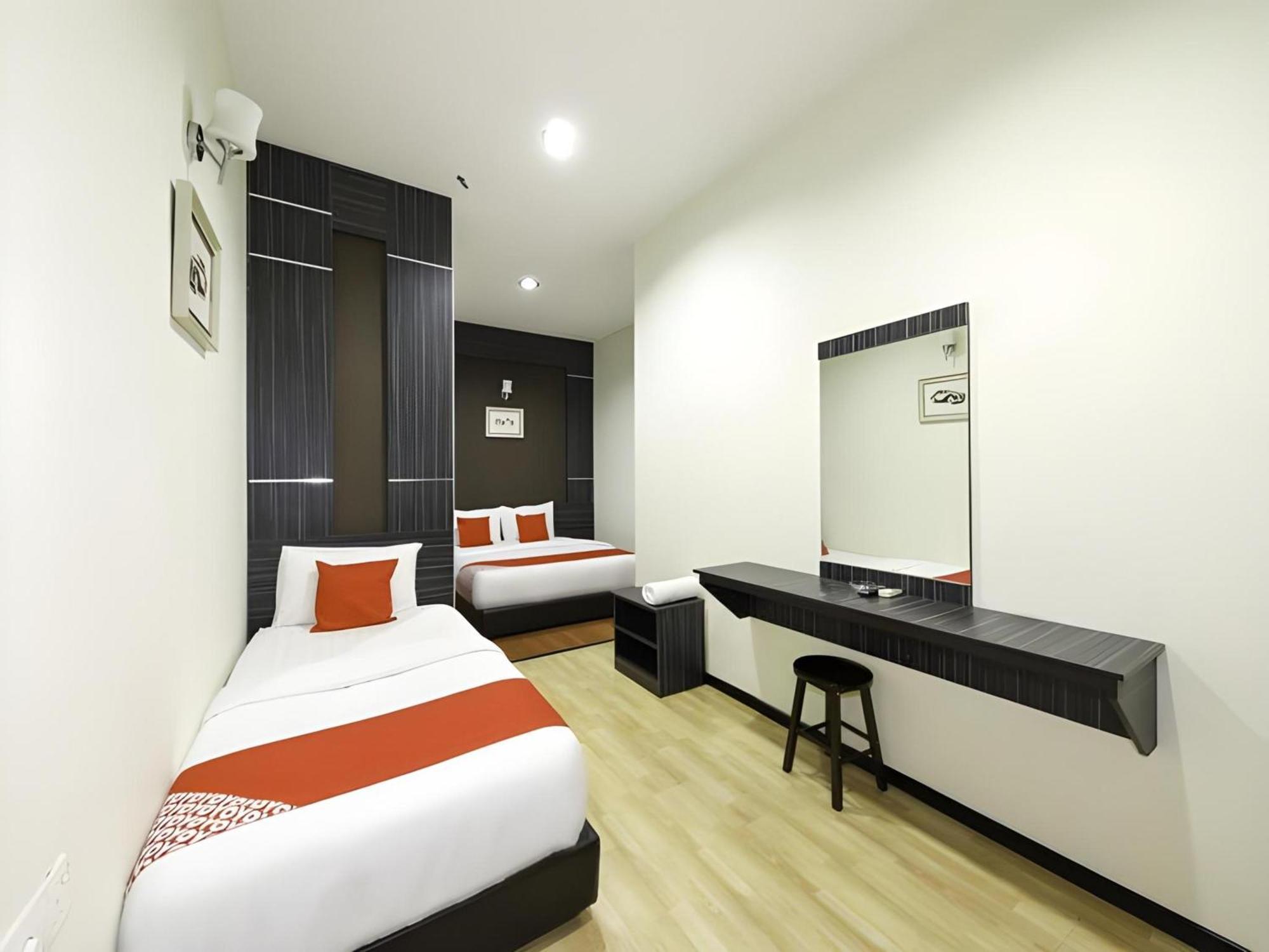 Capital O 812 Hotel Smc Seksyen 13 Шах-Алам Экстерьер фото